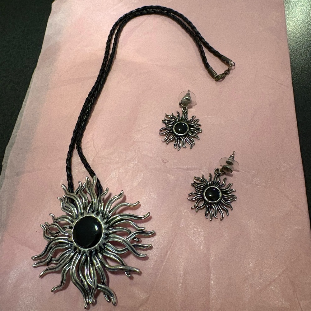 Silver Sunburst Necklace and Earring Set
